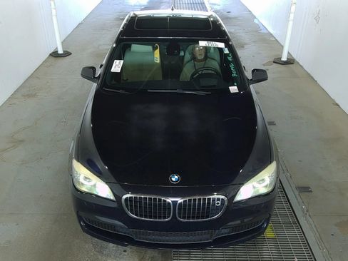 Used 2011 BMW 750i xDrive AWD/4WD image 4