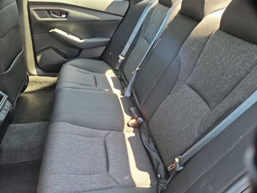 Used 2025 Honda Accord LX image 27