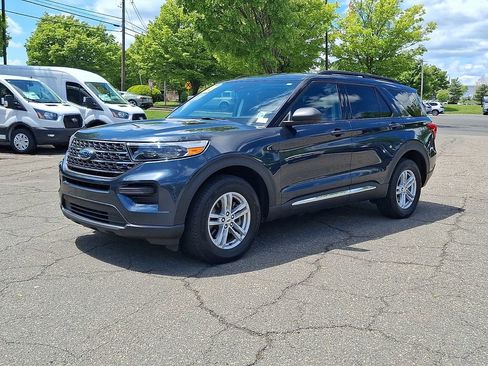 Certified 2023 Ford Explorer XLT AWD/4WD image 6