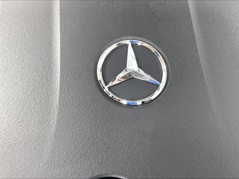 Used 2025 Mercedes-Benz C 300 Sedan image 30