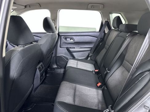 Used 2025 Nissan Rogue SV AWD/4WD image 26