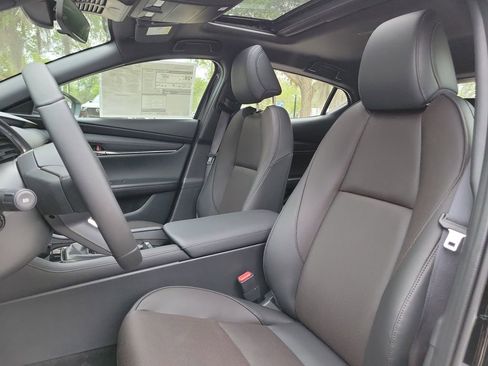 New 2026 MAZDA MAZDA3 2.5 S Hatchback w/ Premium Pkg FWD image 17