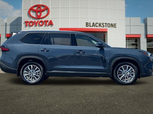 Certified 2026 Toyota Grand Highlander AWD image 2