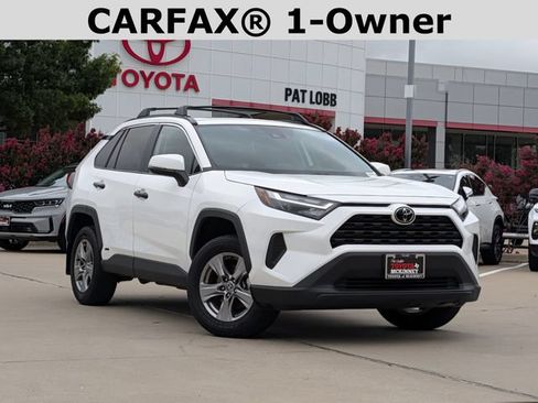 Used 2025 Toyota RAV4 XLE w/ Convenience Package AWD/4WD image 2