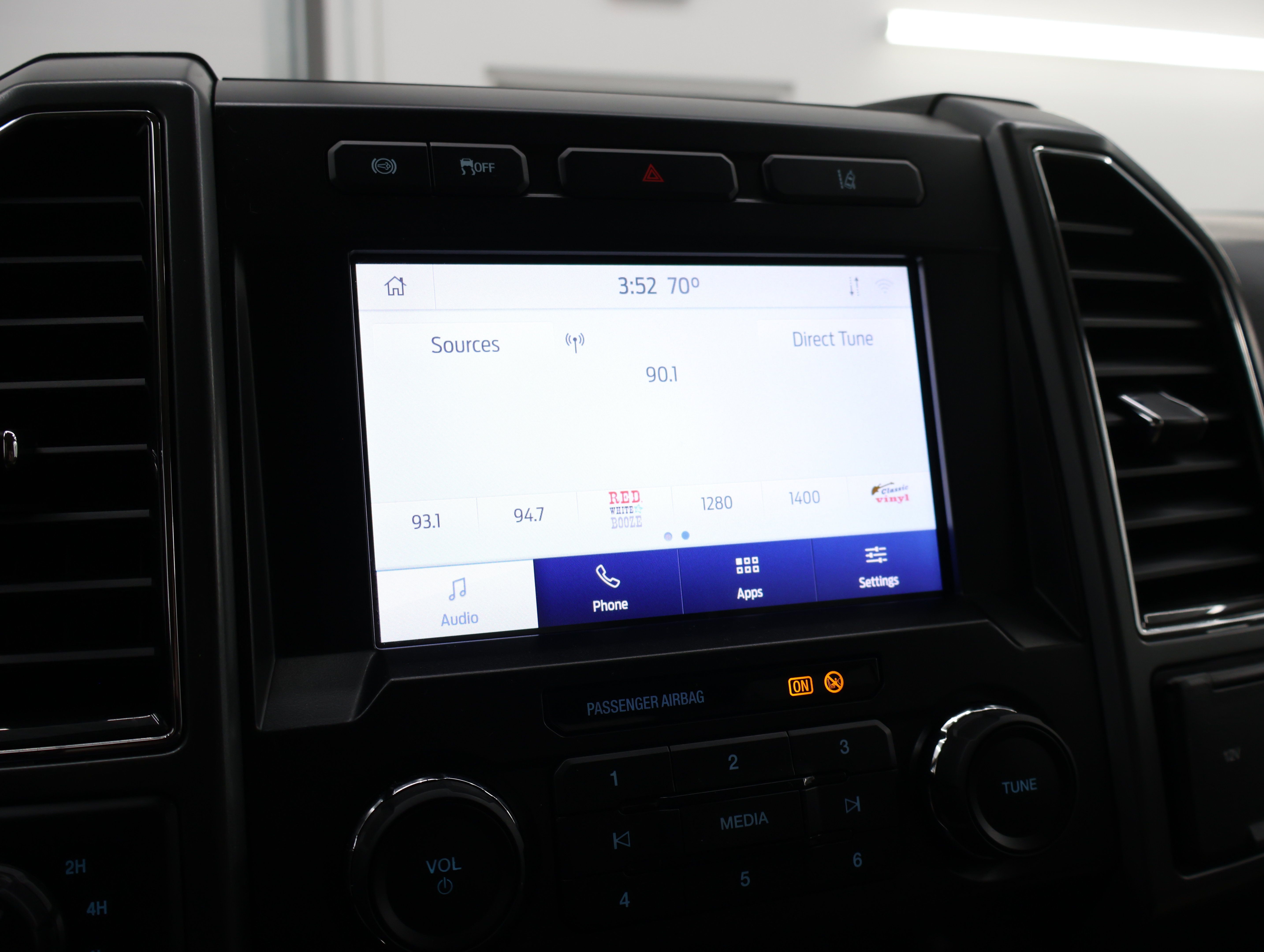 Used 2020 Ford F250 XLT w/ XLT Value Package AWD/4WD image 11