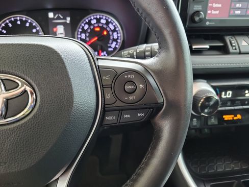 Certified 2022 Toyota RAV4 XLE Premium image 18