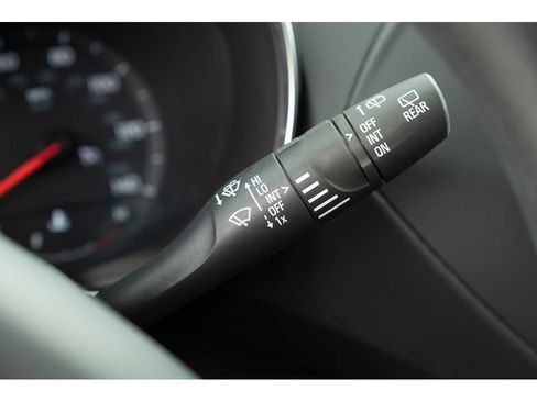 Used 2023 Chevrolet TrailBlazer LT FWD image 21