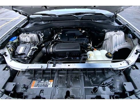 Used 2020 Ford Explorer XLT w/ Equipment Group 202A image 12