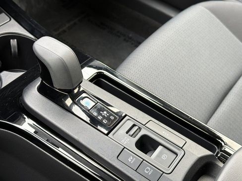 Used 2024 Toyota Prius LE image 18