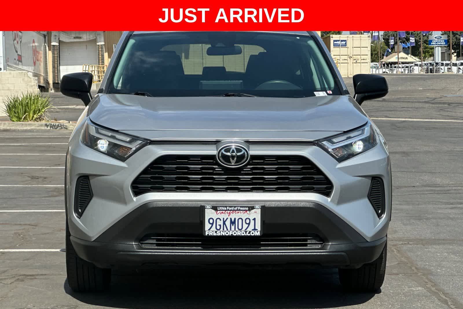 Used 2023 Toyota RAV4 LE AWD/4WD image 11