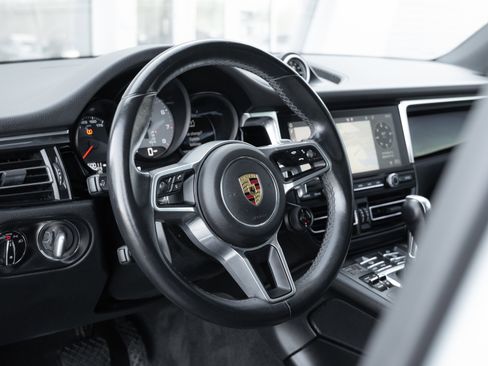 Used 2019 Porsche Macan S AWD/4WD image 12