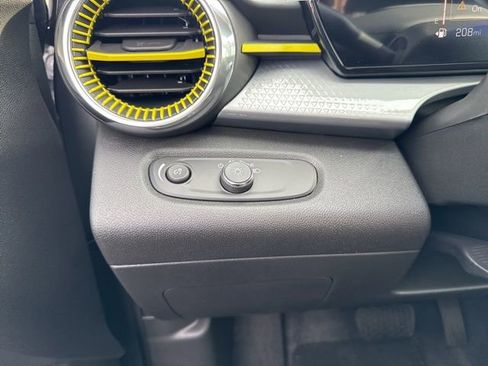 New 2026 Chevrolet Trax LT w/ Driver Confidence Package FWD image 19