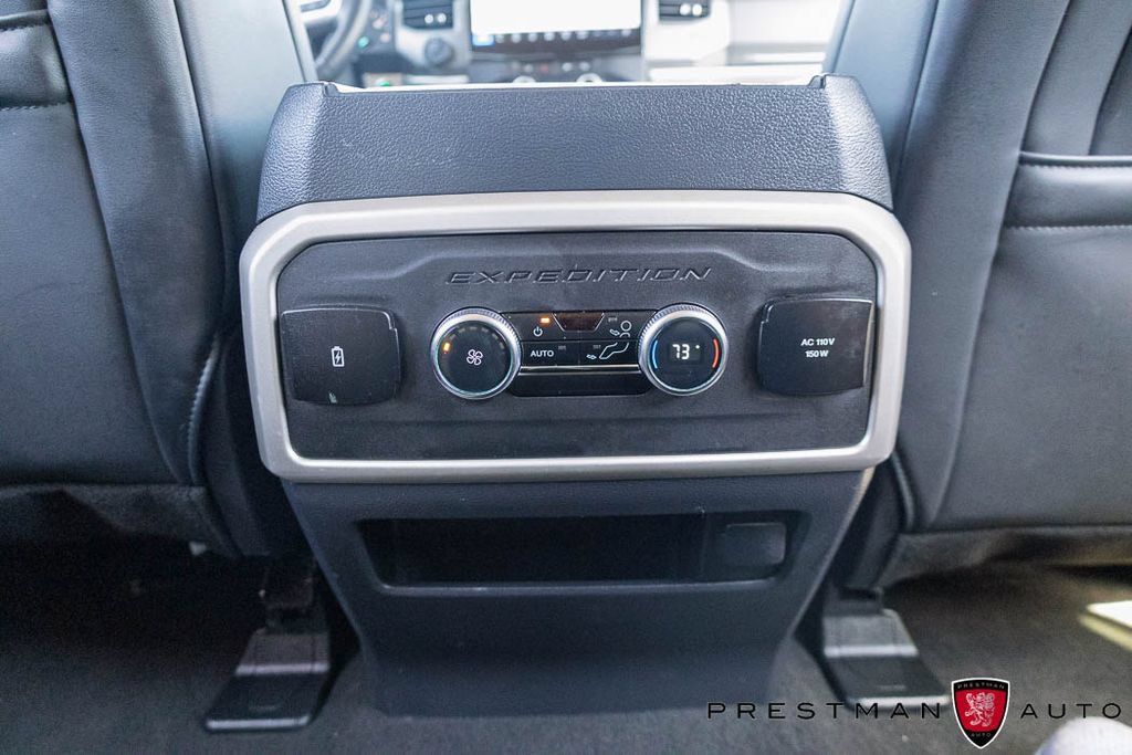 Used 2024 Ford Expedition XLT AWD/4WD image 40