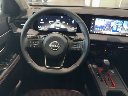 New 2026 Nissan Kicks SR w/ Cold Weather Package image 13