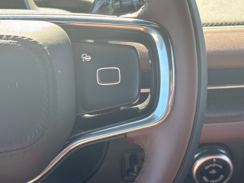 Used 2026 Lincoln Navigator Reserve AWD/4WD image 14