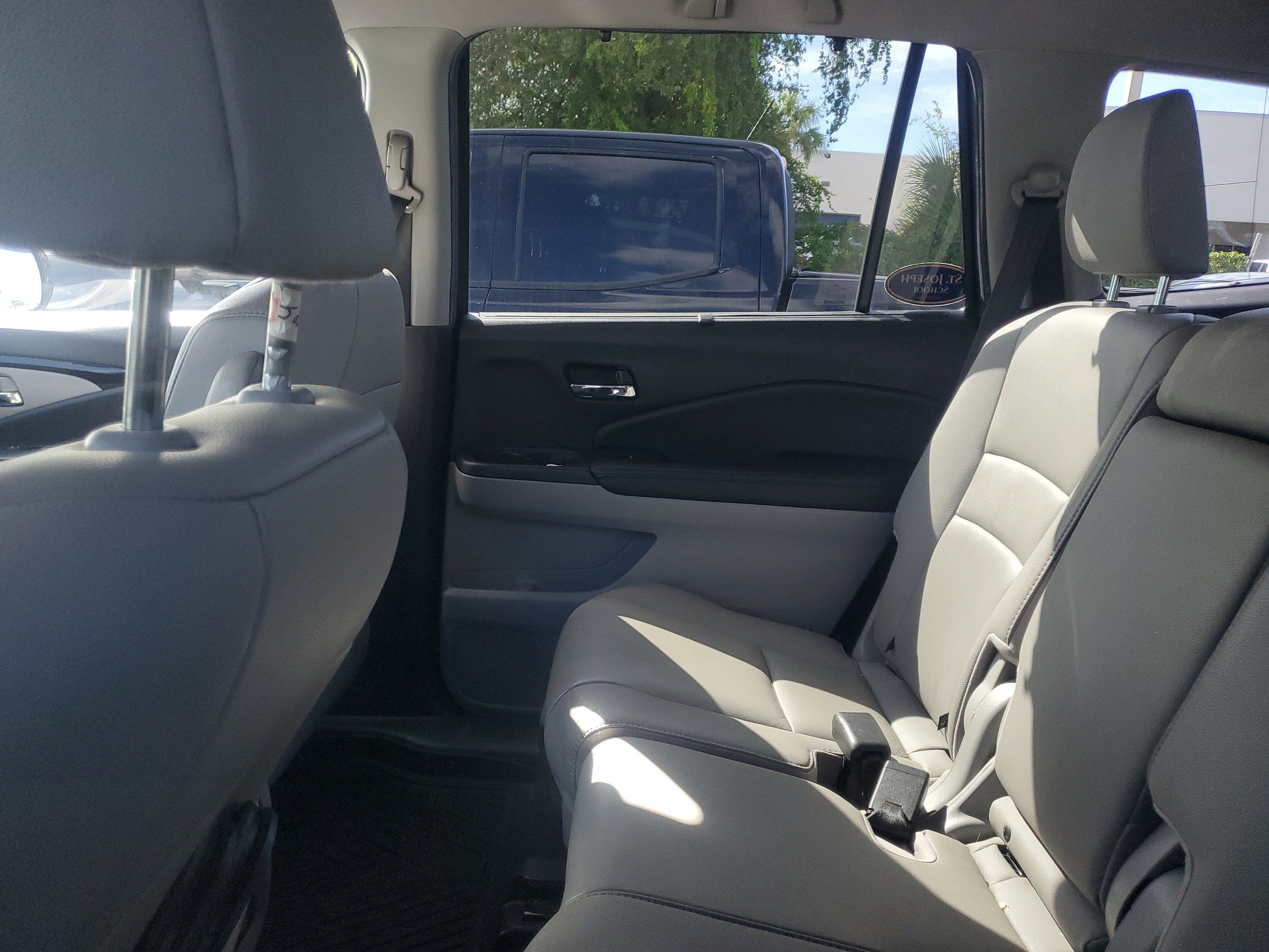 Used 2017 Honda Pilot Touring image 8