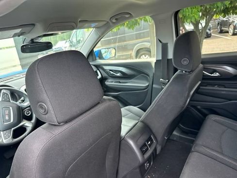 Used 2024 GMC Terrain SLE w/ Driver Convenience Package AWD/4WD image 11