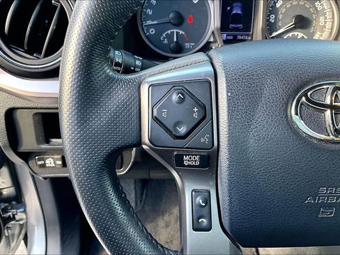 Used 2017 Toyota Tacoma Limited w/ Tow Package AWD/4WD image 26