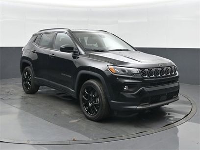 New 2026 Jeep Compass Latitude w/ Mopar Graphics Package