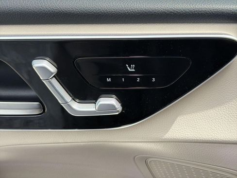 Used 2026 Mercedes-Benz GLC 300 image 21