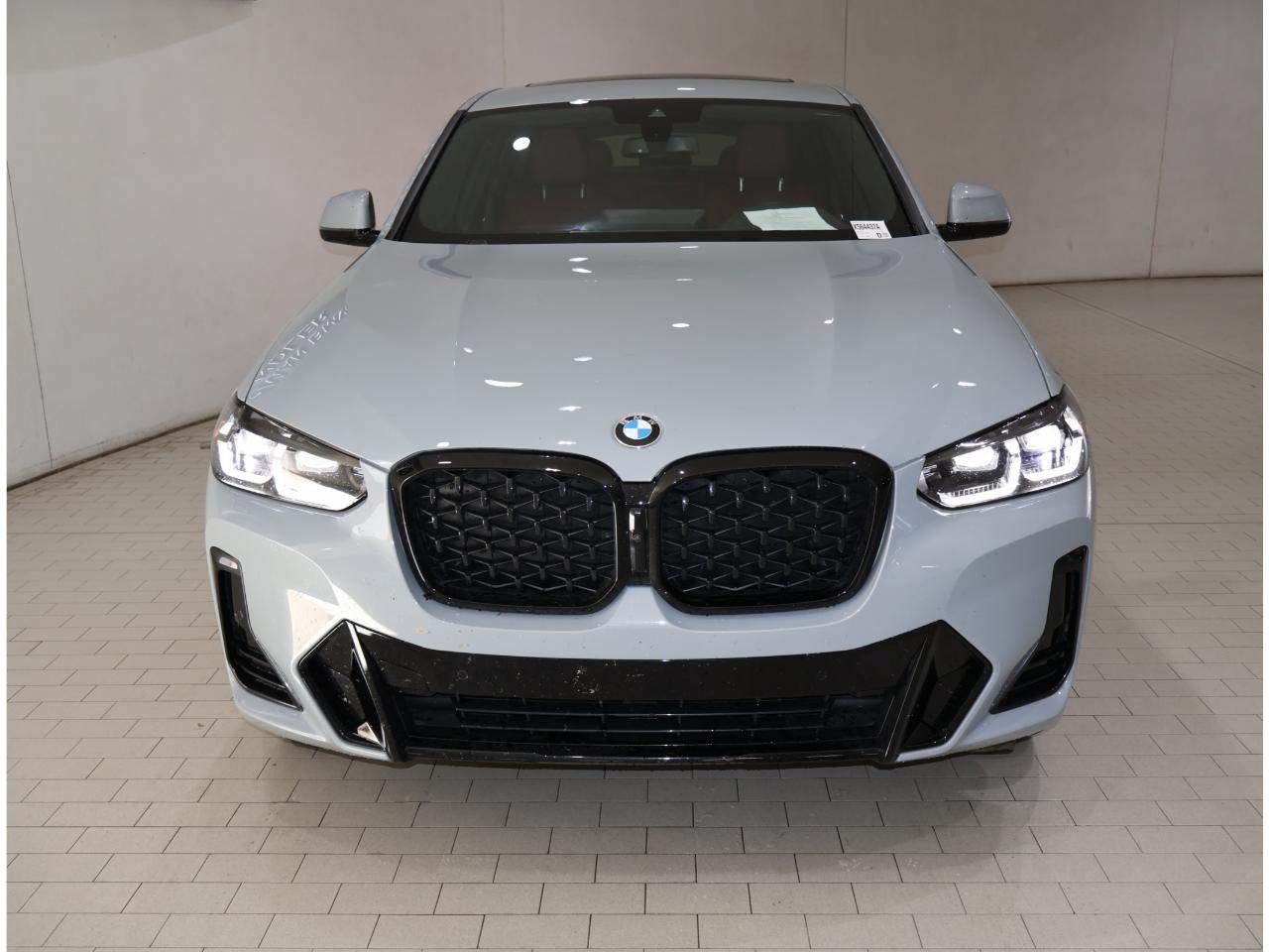 Certified 2024 BMW X4 xDrive30i w/ Premium Package AWD/4WD image 9