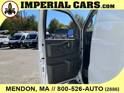 New 2025 Chevrolet Express 2500 Extended image 16