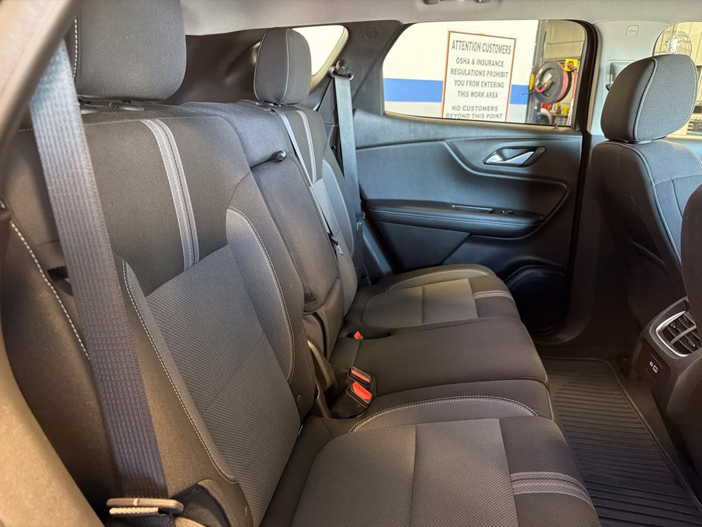 Used 2025 Chevrolet Blazer LT w/ Convenience Package AWD/4WD image 28