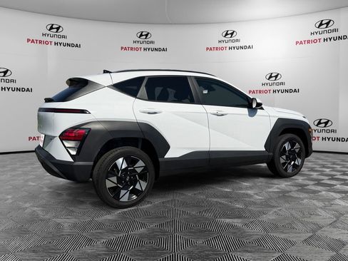 Certified 2025 Hyundai Kona SEL AWD/4WD image 3