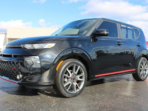 Used 2020 Kia Soul GT-Line FWD image 11