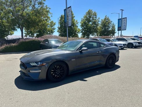 Used 2019 Ford Mustang GT Premium w/ GT Performance Package RWD image 5