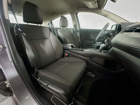 Used 2017 Honda HR-V LX image 28