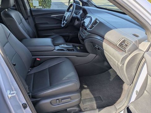 Certified 2024 Honda Passport EX-L image 21