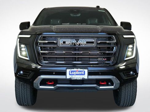 New 2026 GMC Yukon AT4 Ultimate AWD/4WD image 8