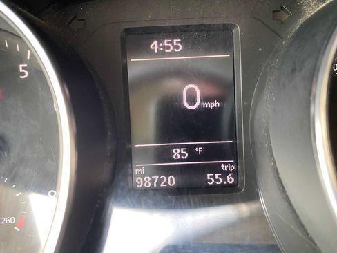Used 2017 Volkswagen Jetta SE FWD image 8