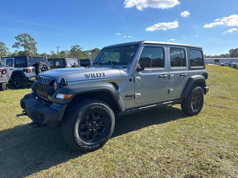 Used 2020 Jeep Wrangler Willys image 7