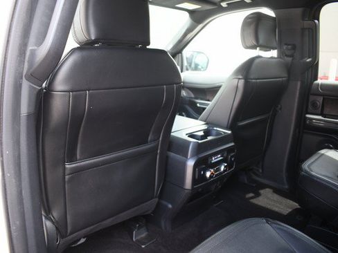 Used 2019 Ford Expedition Limited w/ Equipment Group 302A AWD/4WD image 22