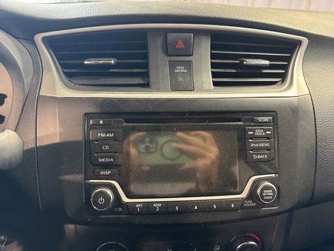 Used 2018 Nissan Sentra S w/ S Midnight Style Package image 20