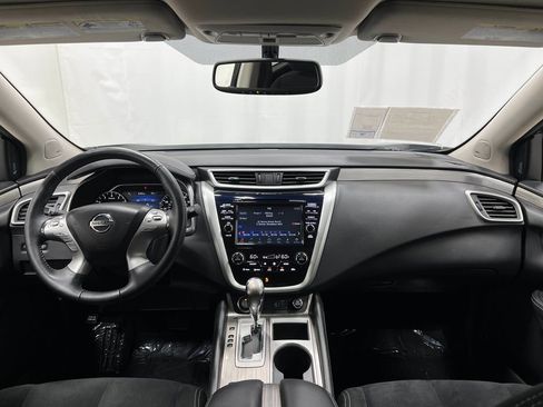 Used 2018 Nissan Murano SV w/ Premium Package AWD/4WD image 18