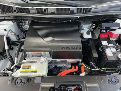 Used 2022 Nissan Leaf S image 37