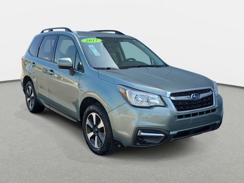 Used 2017 Subaru Forester 2.5i Premium w/ Popular Package #2A image 3