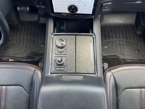 Used 2022 Ford Expedition Limited AWD/4WD image 26