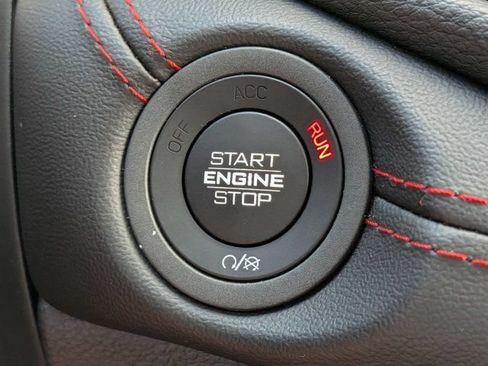 Used 2025 Dodge Durango GT RWD image 30