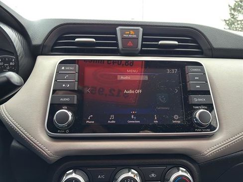 Used 2020 Nissan Versa SV image 22