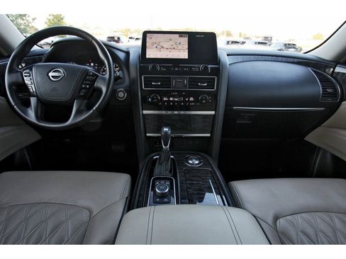 Used 2021 Nissan Armada Platinum image 12