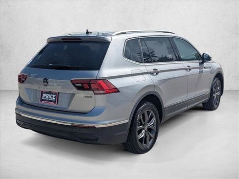 Used 2022 Volkswagen Tiguan SE AWD/4WD image 4