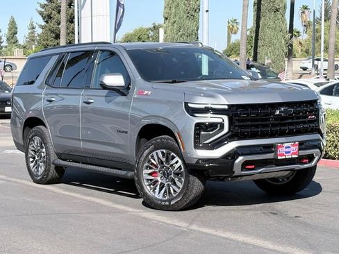 Used 2025 Chevrolet Tahoe Z71 w/ Z71 Off-Road Package AWD/4WD image 2