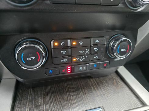 Used 2021 Ford F250 Lariat w/ Lariat Value Package image 31