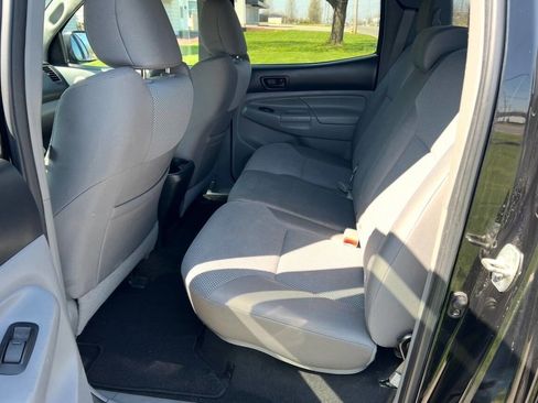 Used 2012 Toyota Tacoma 4x4 Double Cab w/ TRD Sport Pkg image 13