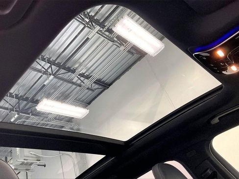 Used 2025 Mercedes-Benz GLC 43 AMG 4MATIC image 14