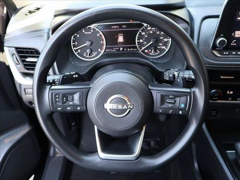 Used 2024 Nissan Rogue SV FWD image 14
